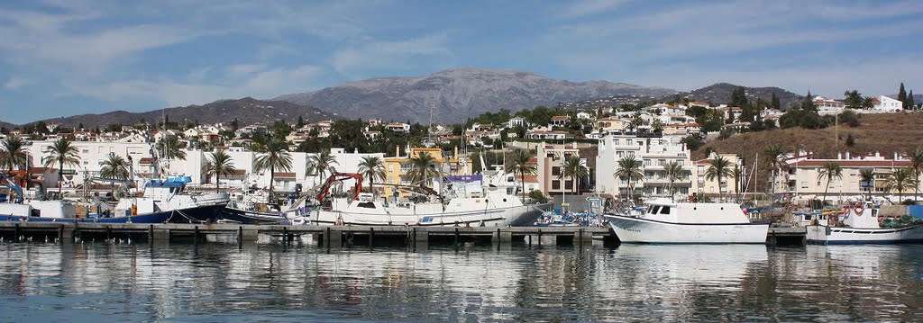 Puerto de Caleta by littlenige