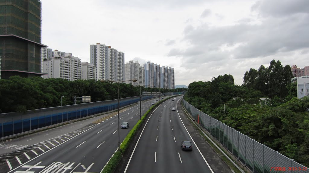 广深高速 Guangzhou-Shenzhen Highway by wanghongliu