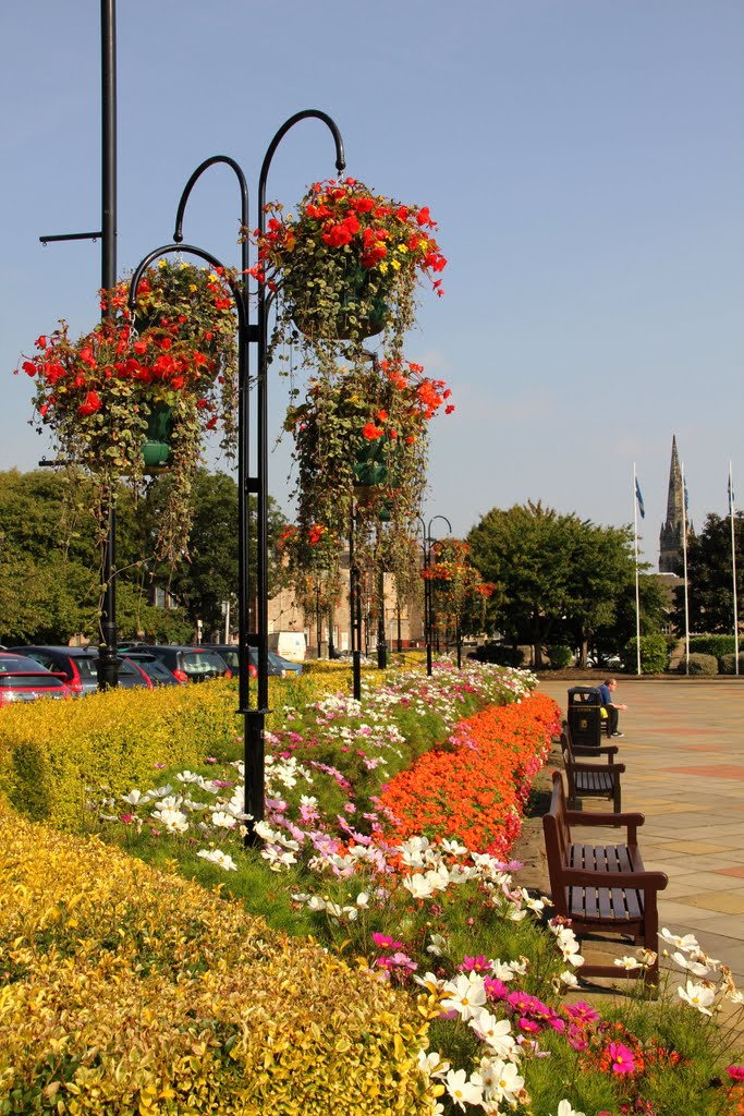 Kirkcaldy Town Square by bill cumming