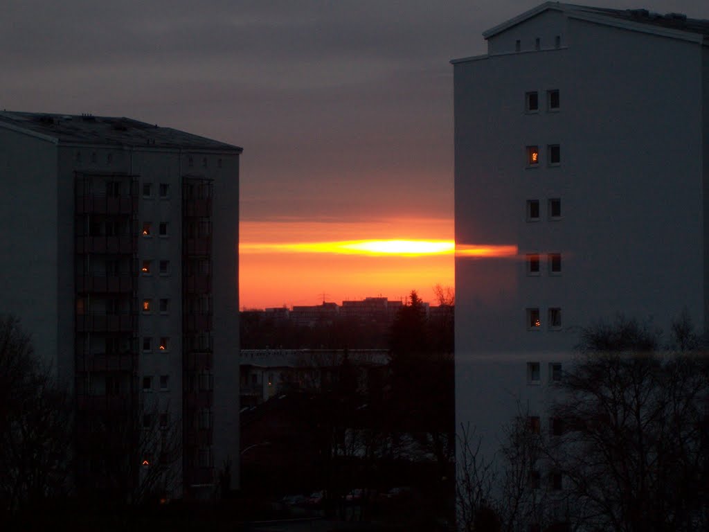 Sonnenaufgang-aufgenommen aus dem Hegholt 33 Haus1 by JasonFF