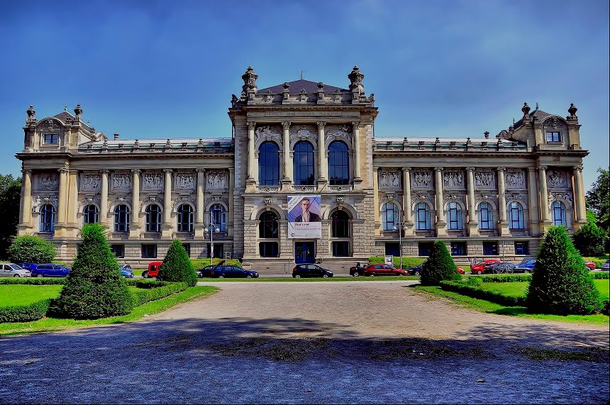 Landesmuseum hannover by turker yilmaz