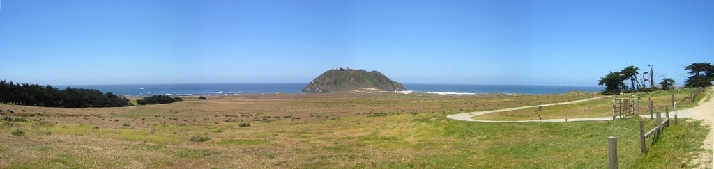 Point Sur, CA by HighDesertView