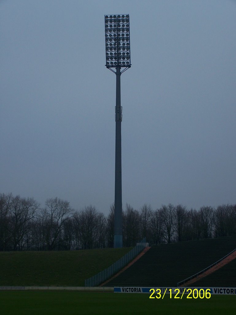 Alter Flutlichtmast im alten Parkstadion by Parzifal