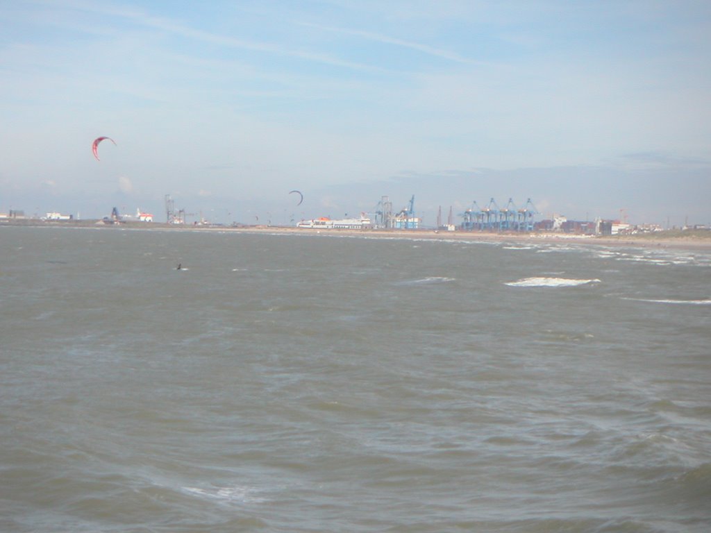 Zeebrugge seen from the Meli by on4vdv