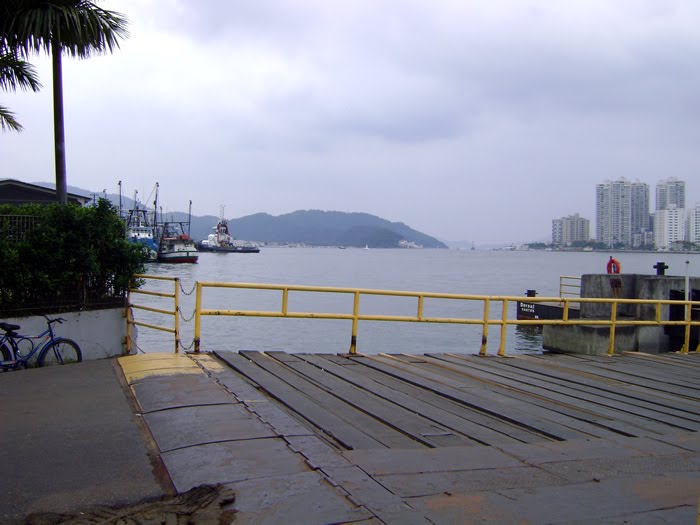 Balsa do guaruja,rota luiz tenista de bike.....canal do porto de santos by Luiz Coelho