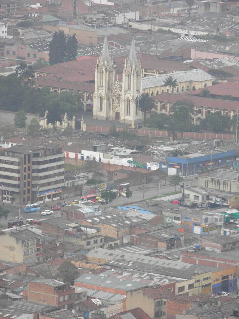 Iglesia Cundinamarca desde la Torre Colpatria by datr91