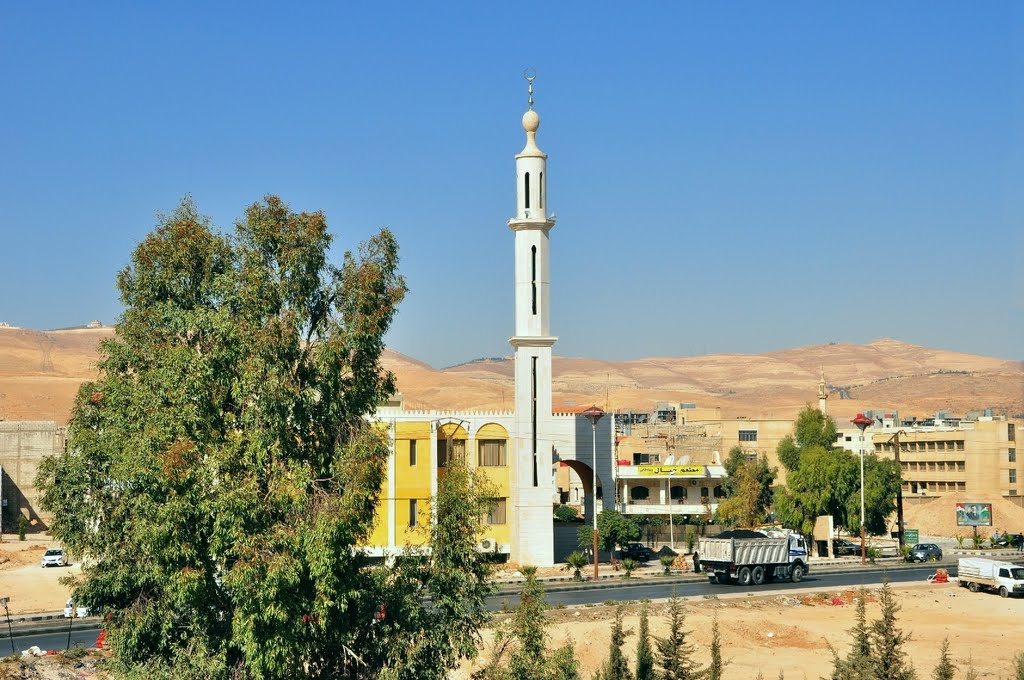 Mosque in Jdaydet by roadrunner48