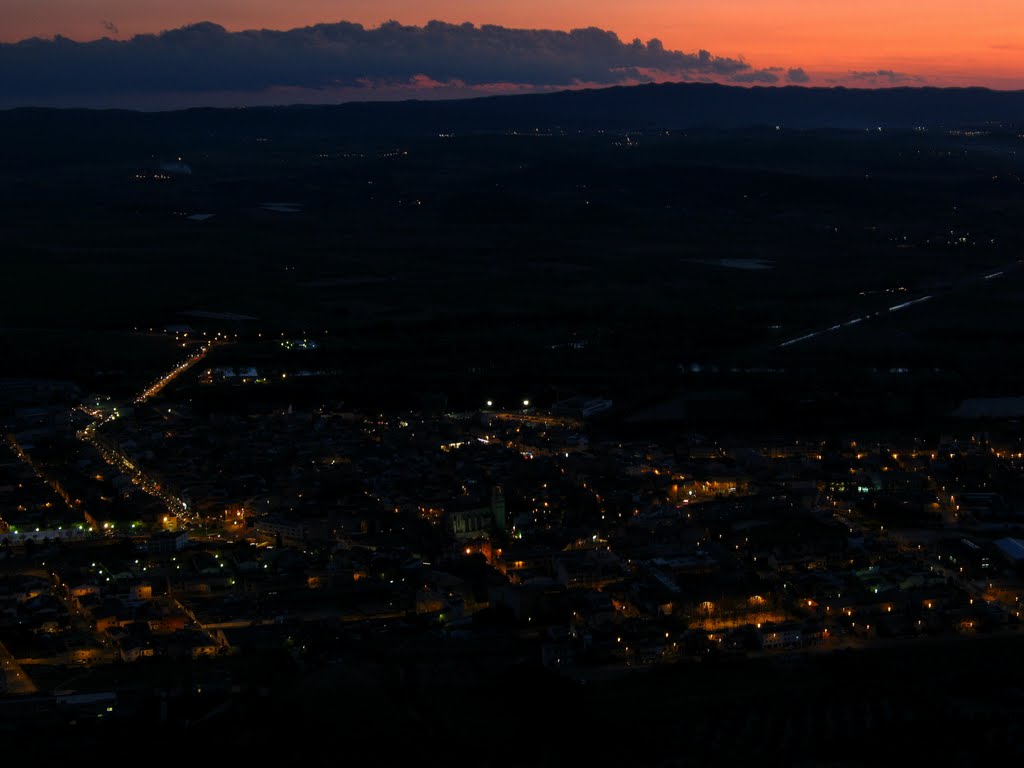 Plana baixa del Ter a la nuit by Pau Vilanova Gallart