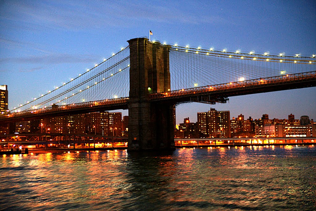 Broklyn Bridge by Pedro G