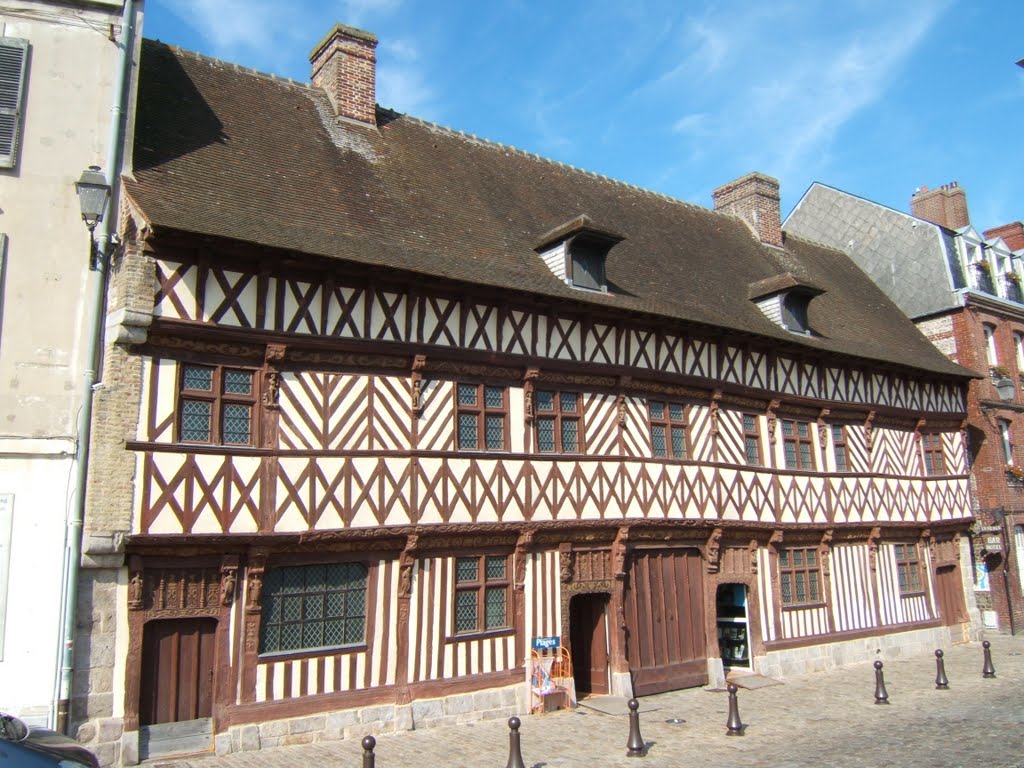 La maison Henri IV datant de 1540 by joel.herbez