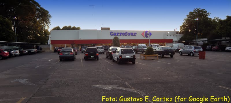 Carrefour Malaver (Ex Supermercado Norte) by gustavo cortez