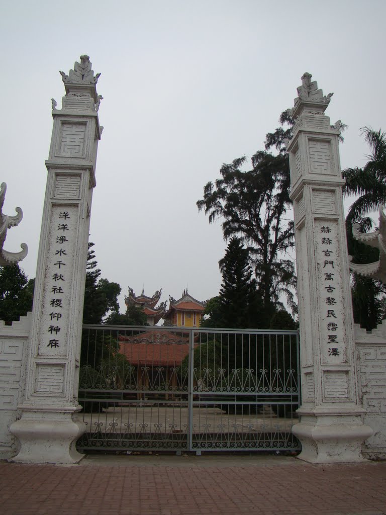 Võng Thị communal house near West Lake by Mr.Quang