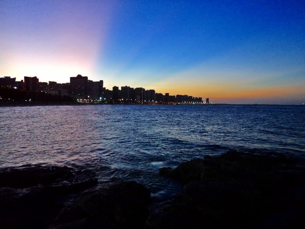 Vista da beira mar em um final de tarde by Davidson sousa