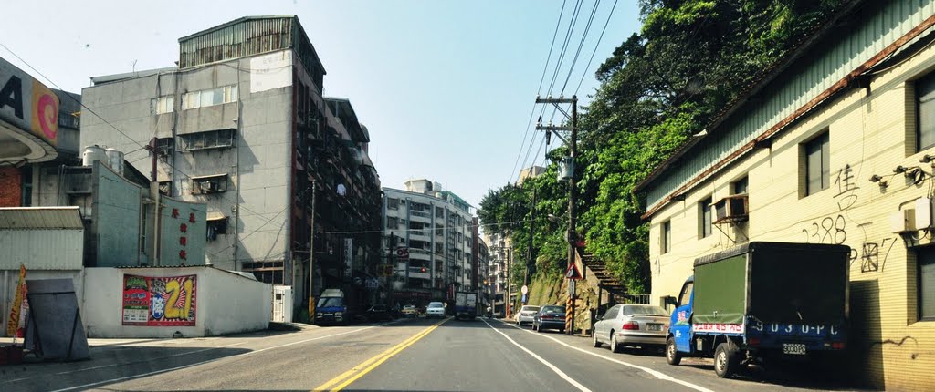 Keelung, Ren’ai District, Keelung City, Taiwan by ImagingTaipei