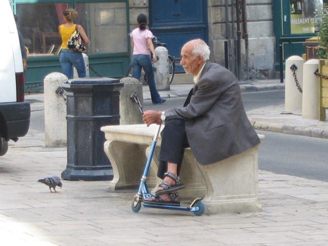 Biker dans Bordeaux by pauldeville