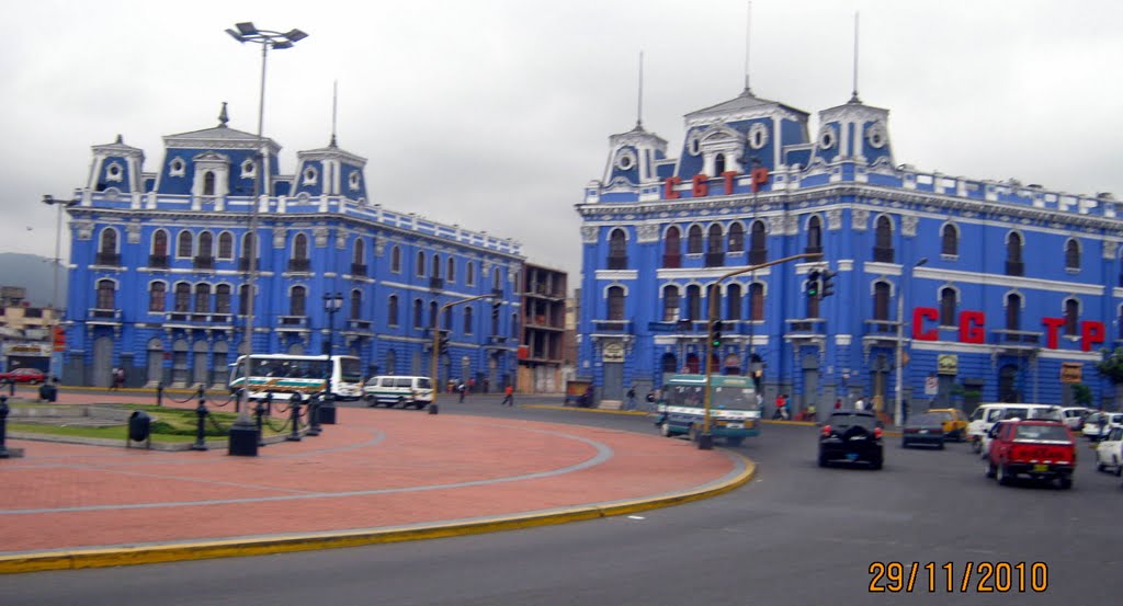 PLAZA DOS DE MAYO by GATO FARRO