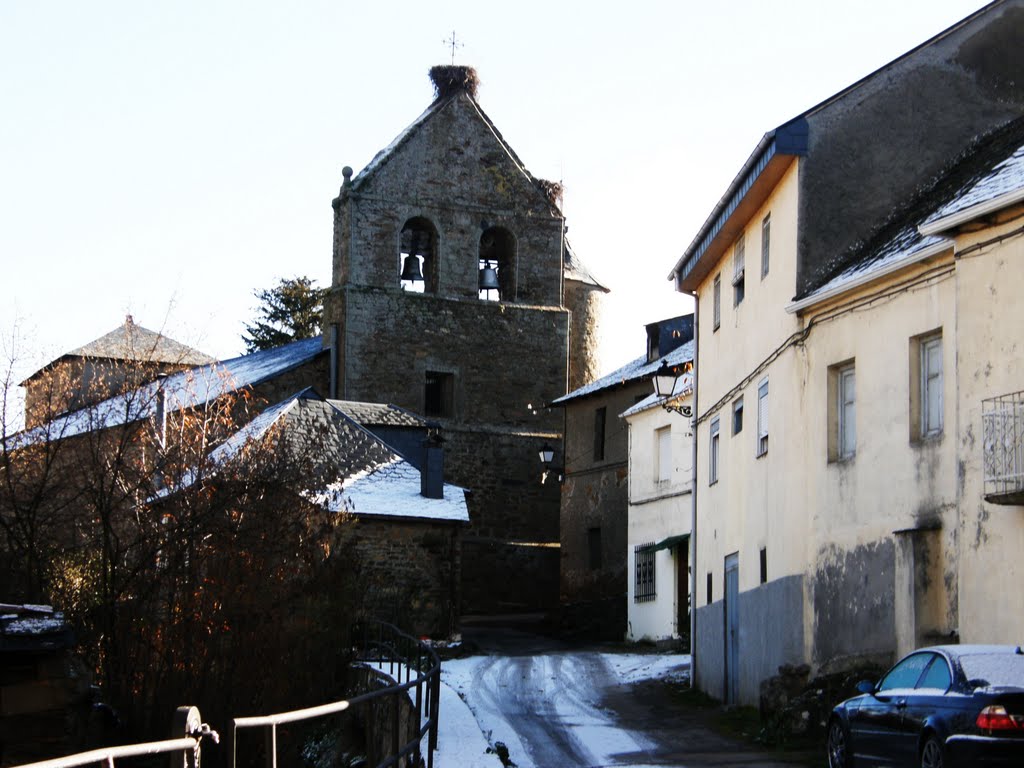 IGLESIA DE ALBARES DE LA RIBERA by rosa ferrero