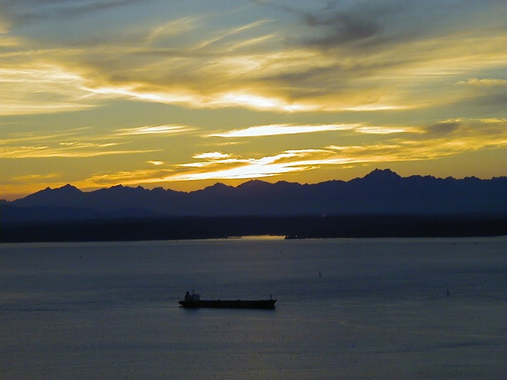 Sunset on the Sound by kabbey