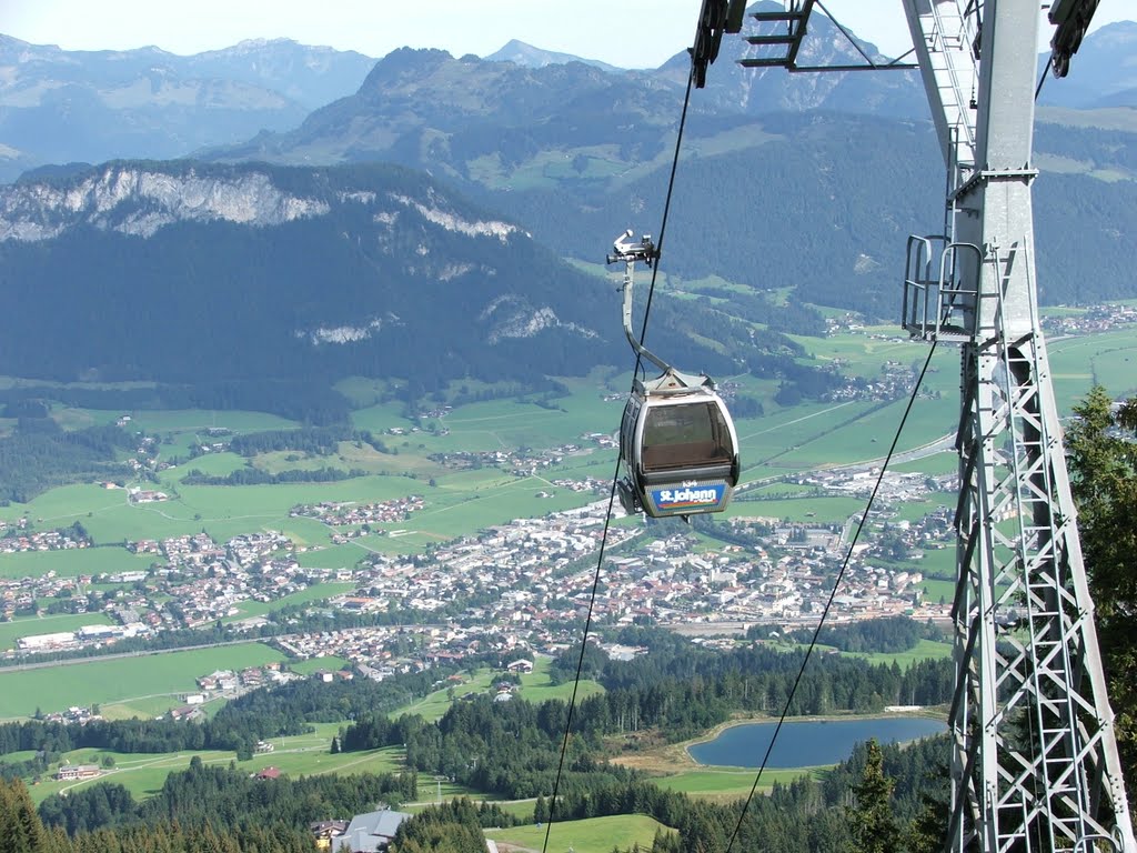 Cable Car up the Kitzbuheler Horn St Johann by Graham Willetts