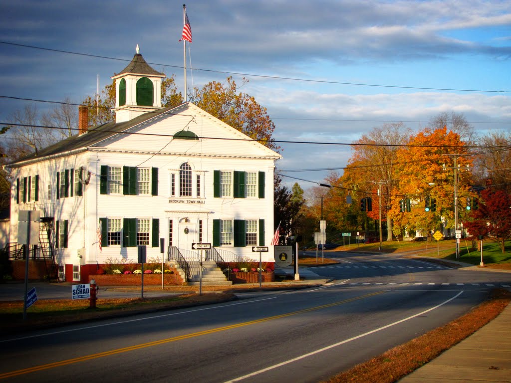 Town Hall, Brooklyn, CT by Rob523