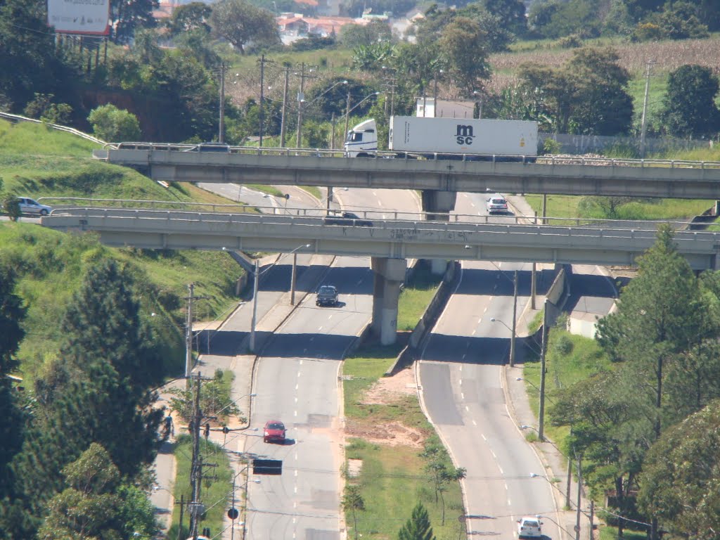 Rodovia dos Bandeirantes - Jundiaí - SP by Jose Luis Nogueira