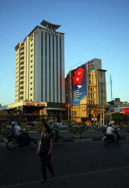 Nhà trên đường Điện biên Phủ by Phuong Vy