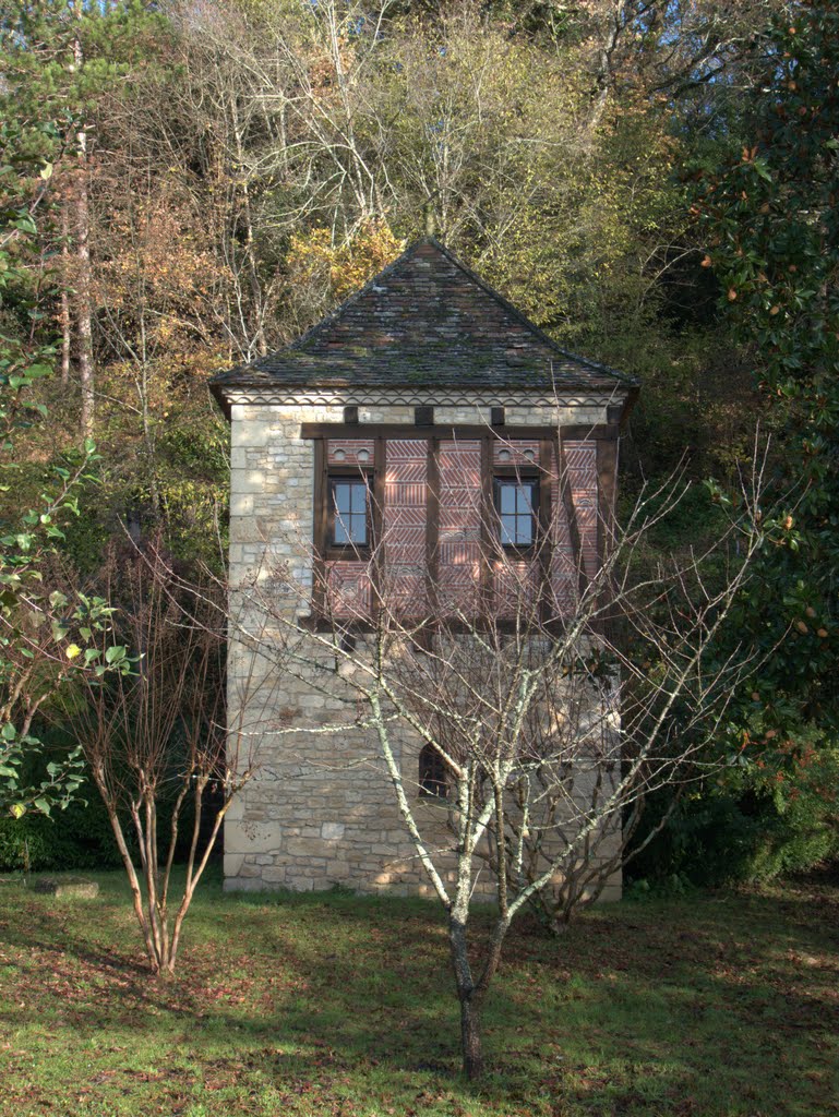 Pigeonnier à Port de Couze by montestier