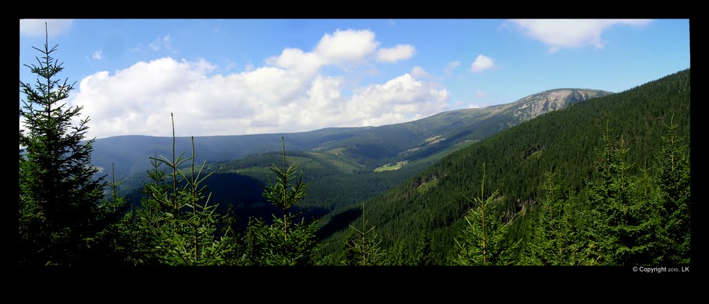 Almost at Růžohorky, Krkonoše NP by Lenka Daems