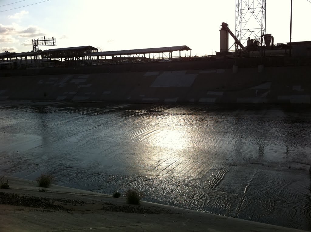 La river under olympic bridge by le club ciclismo