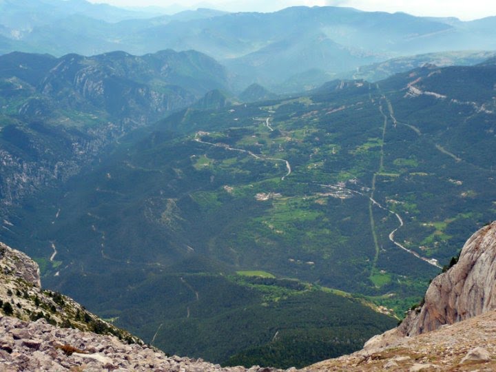 Des de dalt de la tartera. Pedraforca by nekobcn