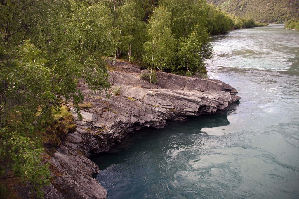 Bøvre river by Rimantas Kisielius