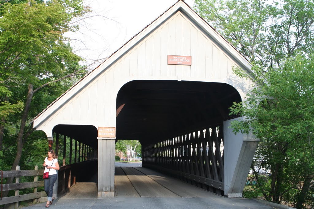 Puente de madera en Woodstock by R Melgar