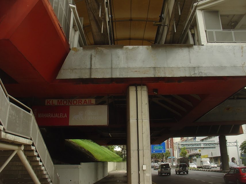 Maharajalela Monorail station - KL by Paul HART