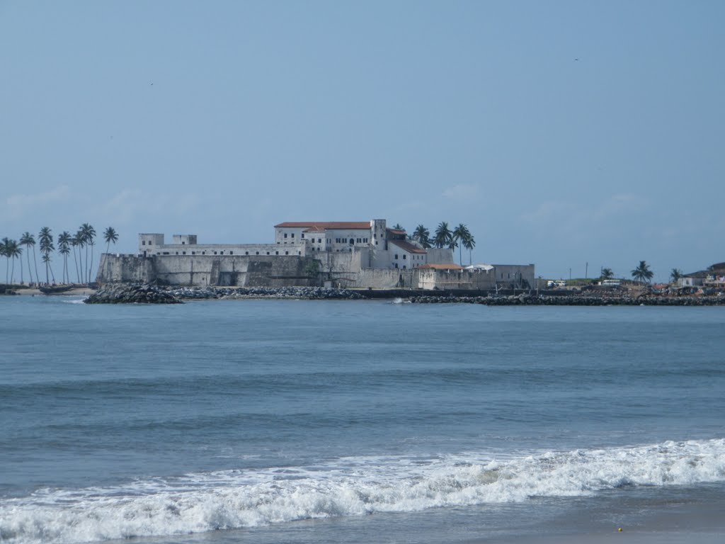 Elmina Castle by stedor