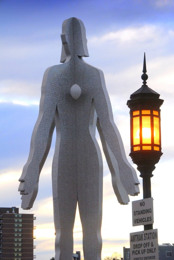 Sculpture in front of Pennsylvania Station, Baltimore, Maryland by Damon Tighe