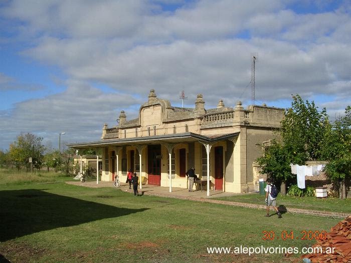 Estacion Moll CGBA ( www.alepolvorines.com.ar ) by alepolvorines