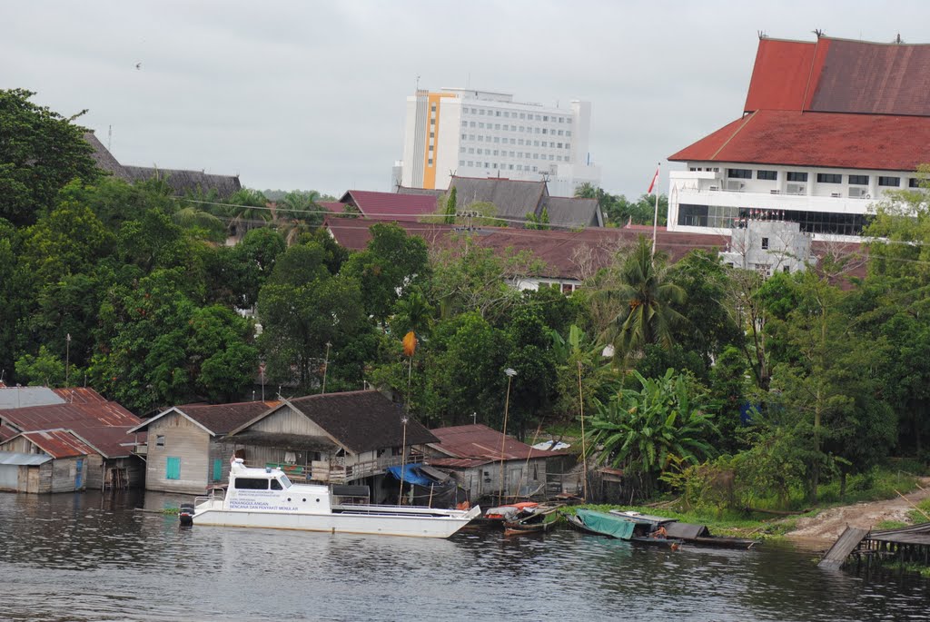 Pinggiran sungai kahayan by Dudi Iskandar