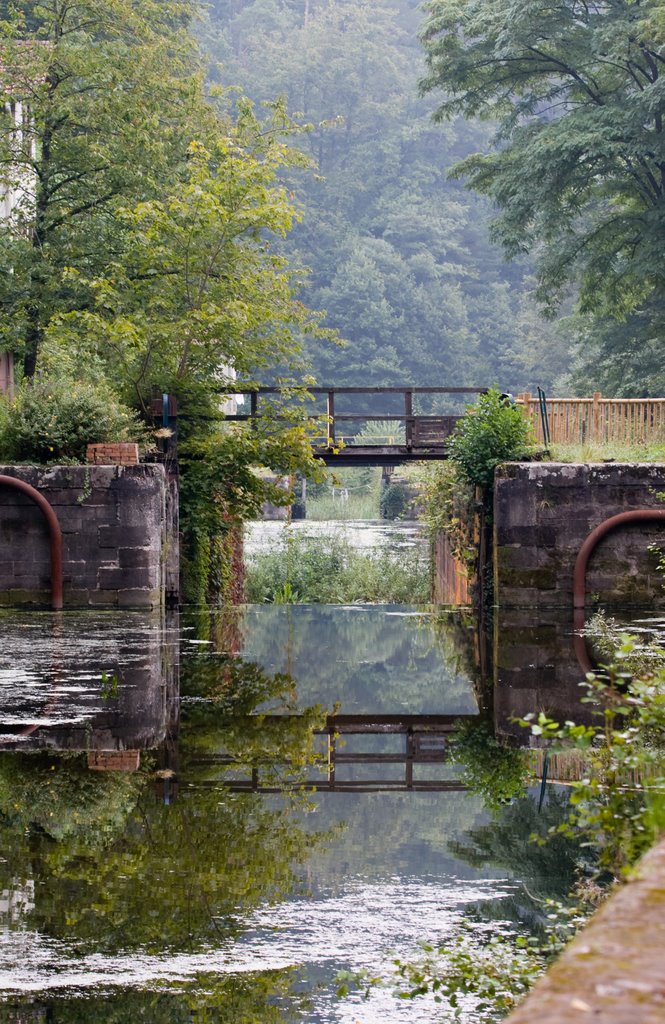 Vieux canal Ecluse 7, pret de Plan Inclinée Arzviller, Canal de la Marne au Rhin by www.binnenvaartinbeeld.com