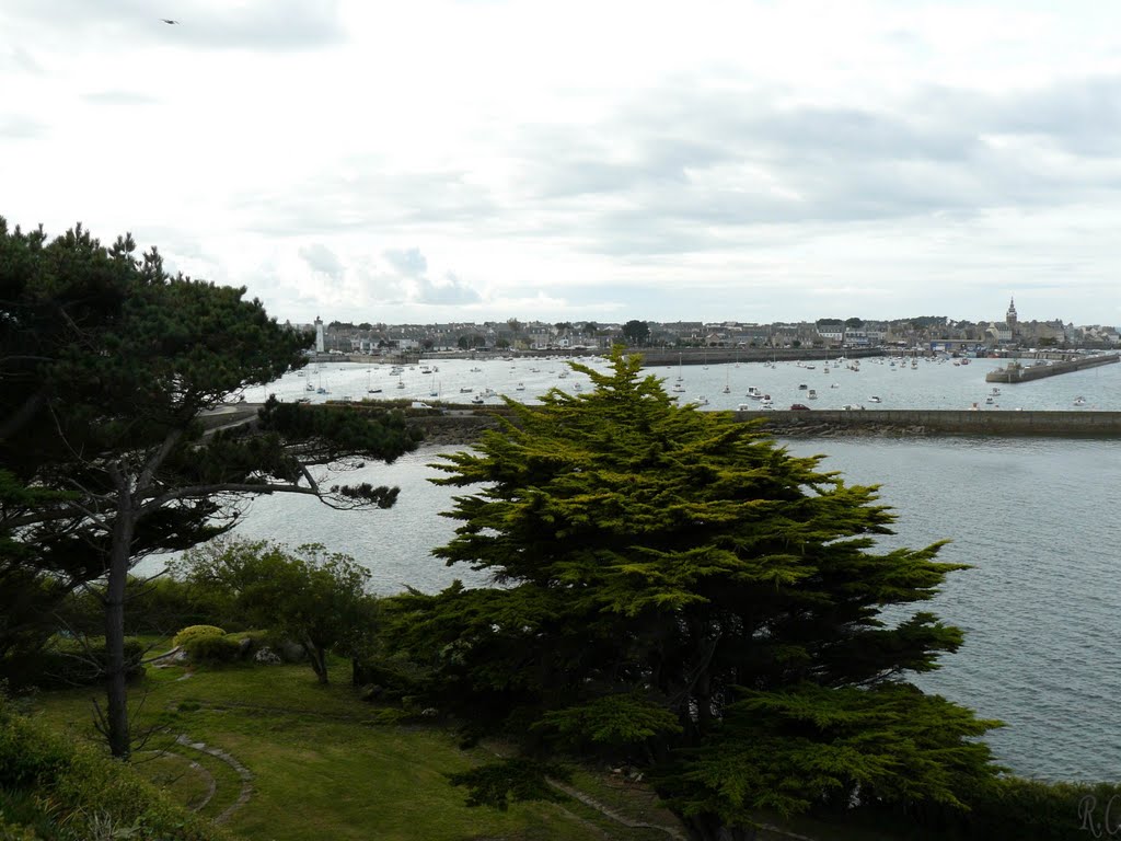 Roscoff by Roland Courtin