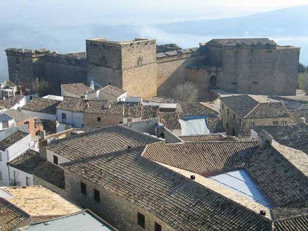 El castillo. Vista desde la torre de la iglesia by Pepe Aranda