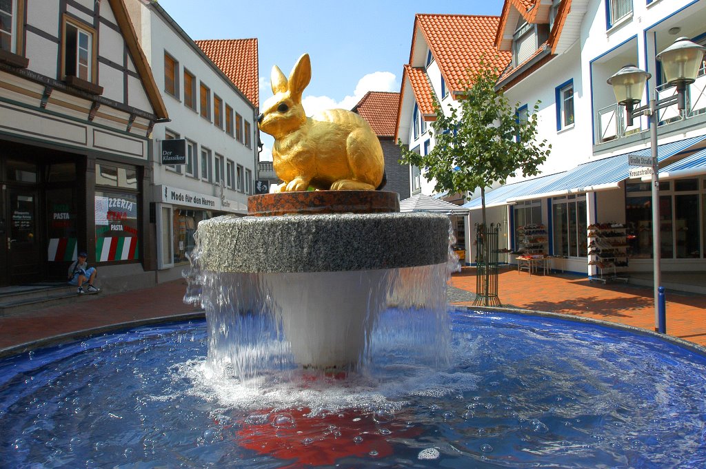 Hasen-Brunnen im Ortskern by GemeindeWesterkappeln