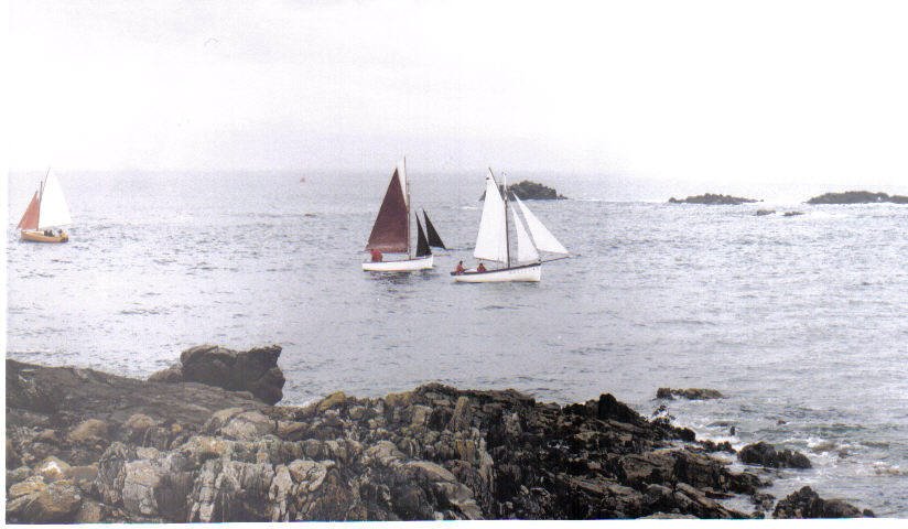 Voiliers dans le chenal de Penher by loic diulein