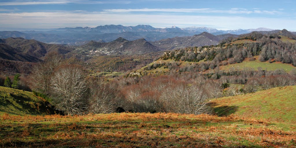 Milany-Santa Magdalena i Puigsacalm-Bellmunt by Jorge Franganillo