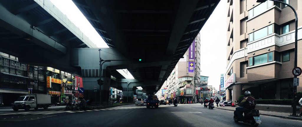 New Taipei, Banqiao District, New Taipei City, Taiwan by imagingcity.tw