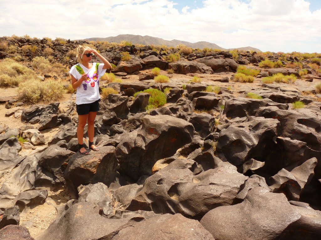 Fossil Falls, Ca -ancient river bed by aviator1