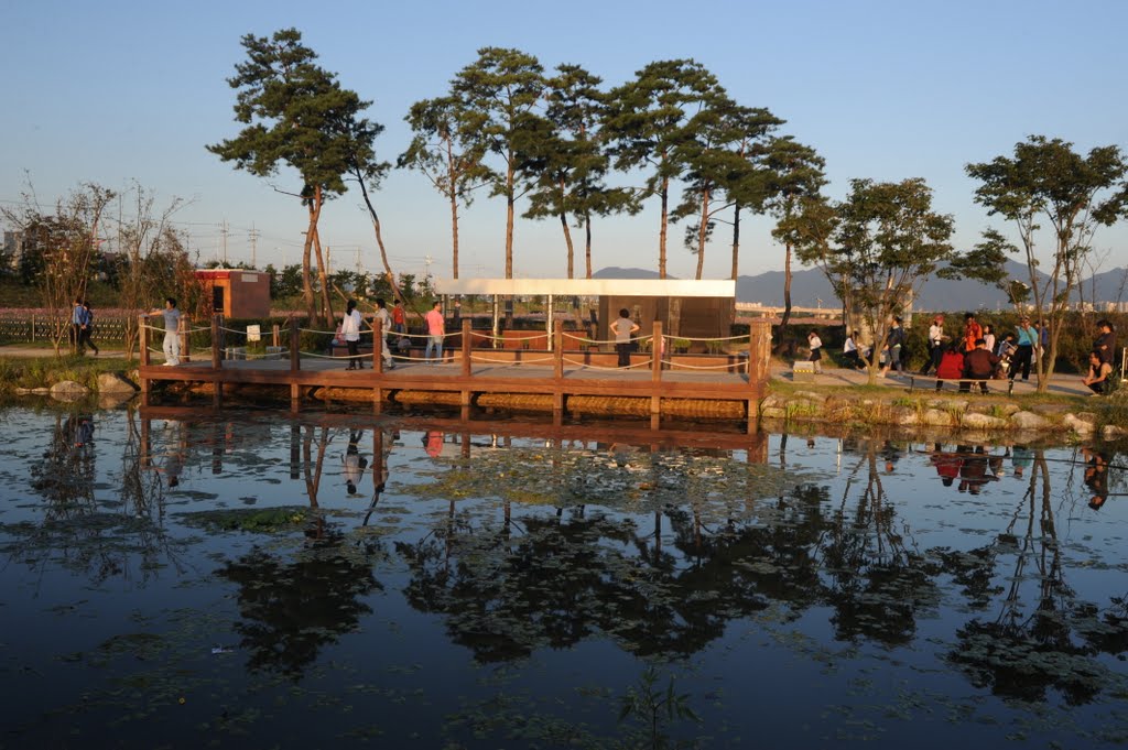 Terrace land on the Hangang of Guri-si - 11 by 윤원진