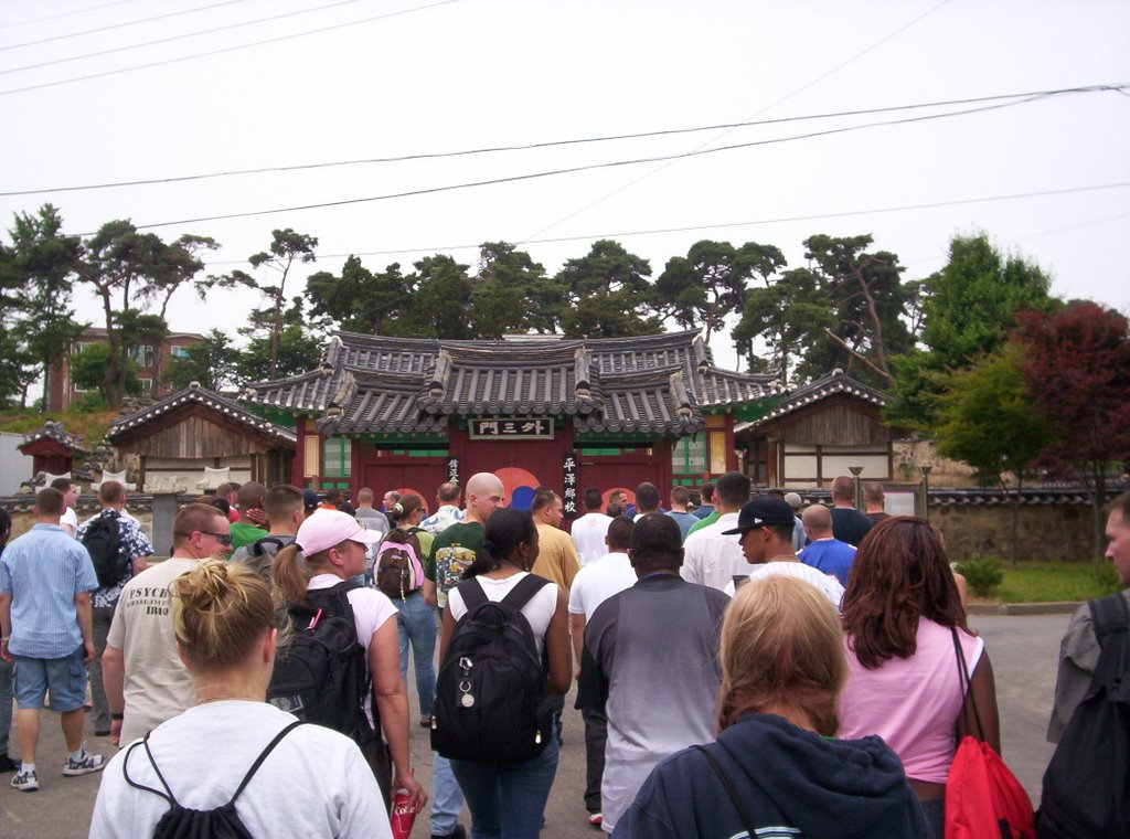 Traditional Korean school by bossgobbler45750