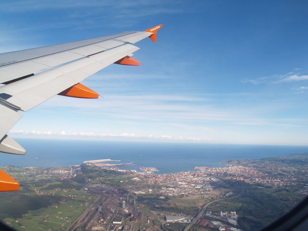 Gijon desde el aire ( Asturias ) by Corticata