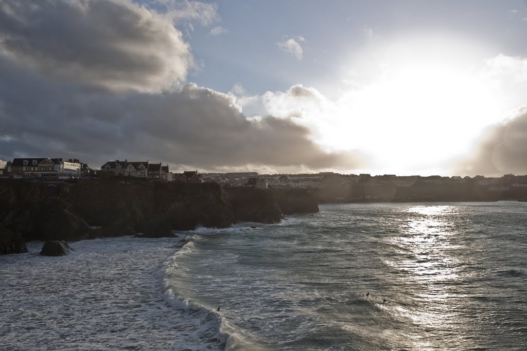 Newquay, Great Western Beach, High Tide by Waldemar Jastalski