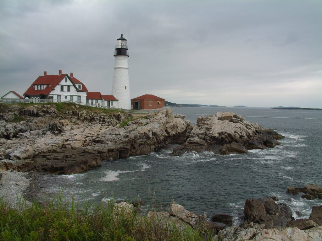 PORTLAND HEAD LIGHTHOUSE SUPER PICTURE by aitchie